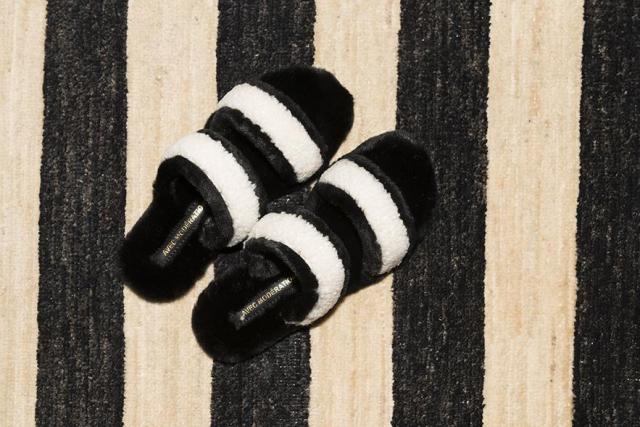 毛绒拖鞋 | 给幻想穿拖鞋上班的人一个潮到爆的理由