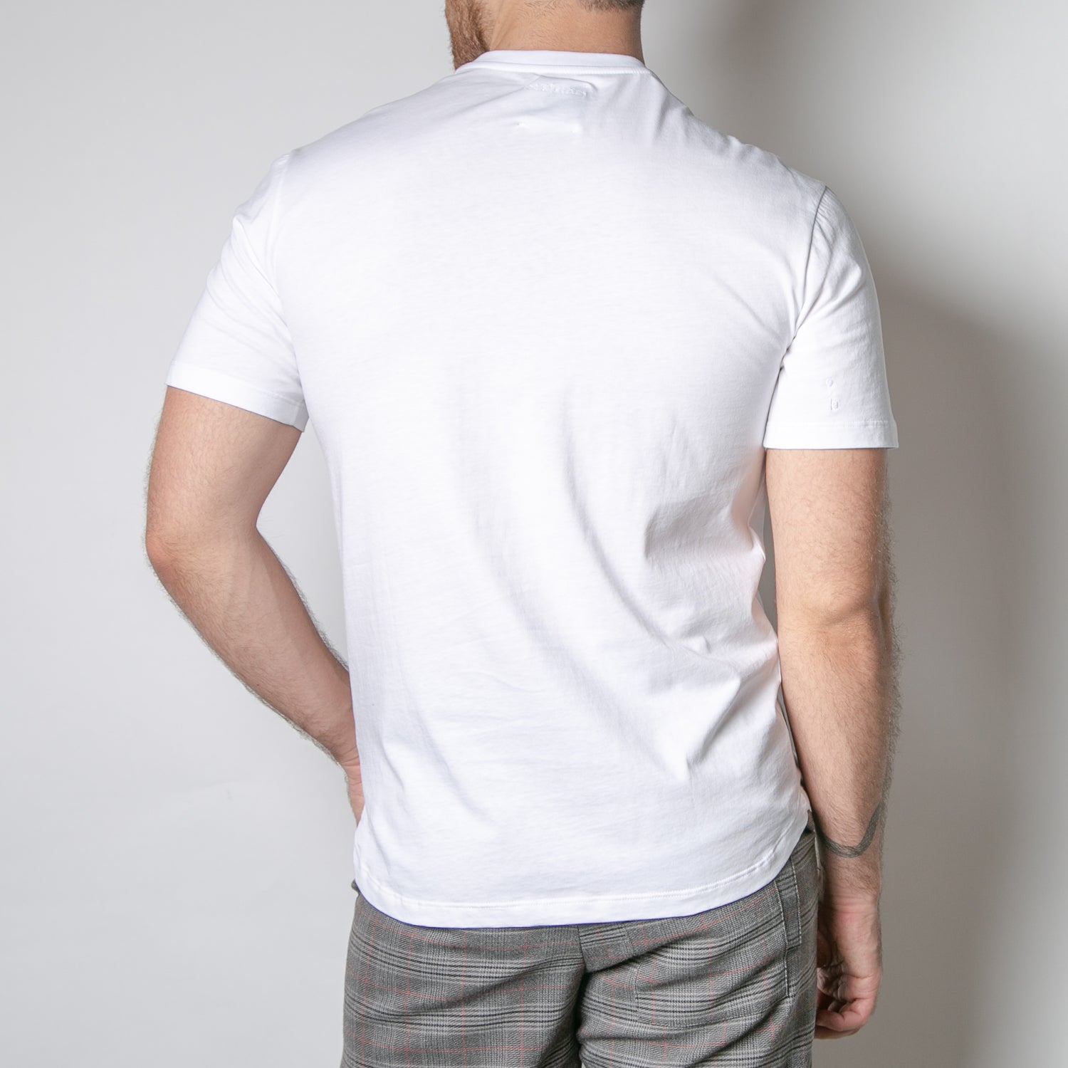 Basic mens t-shirt, white - Secret Location