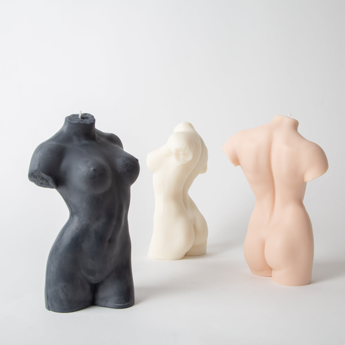 Female Form Candle, noir - Secret Location