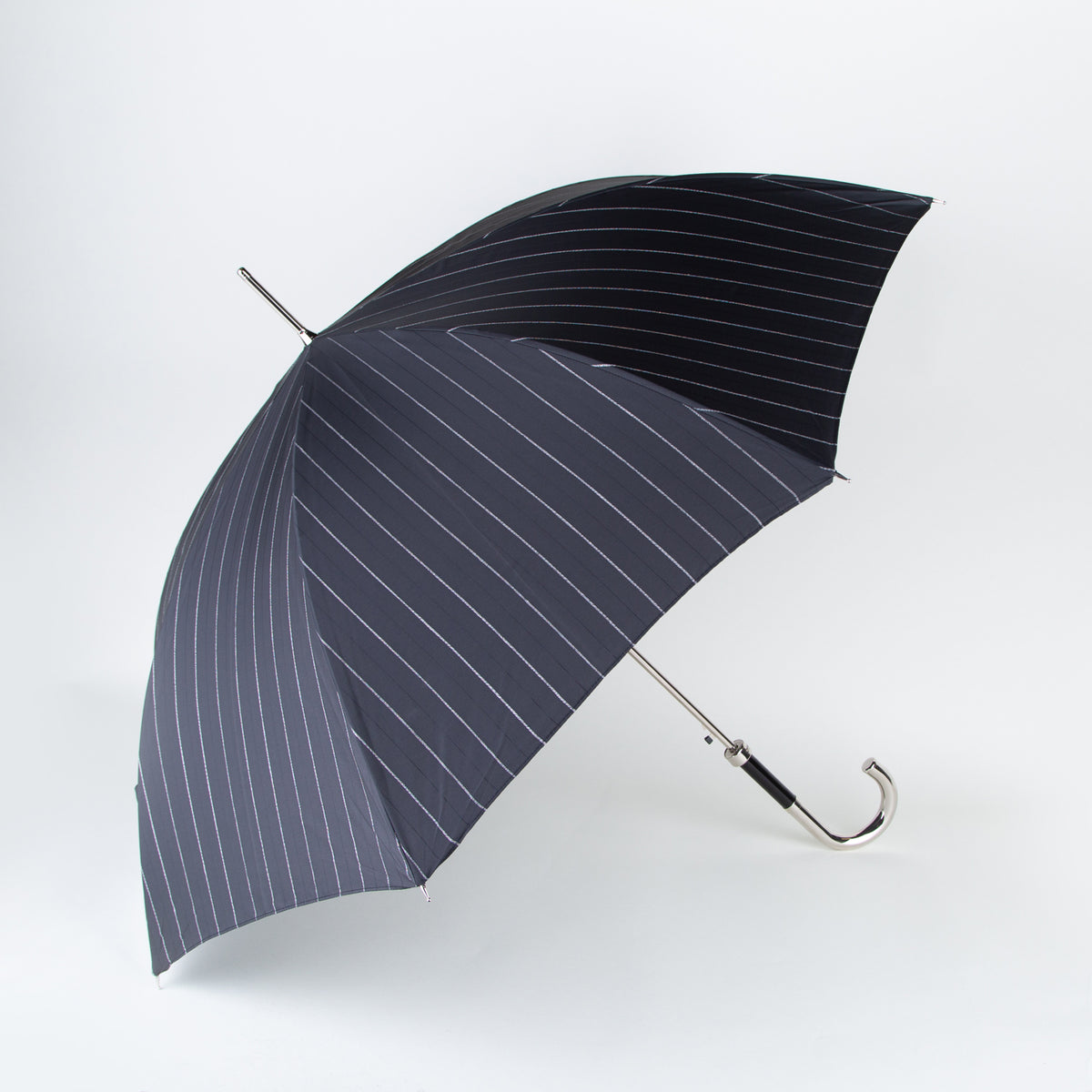 secret-location-concept-store-pasotti-umbrella-striped