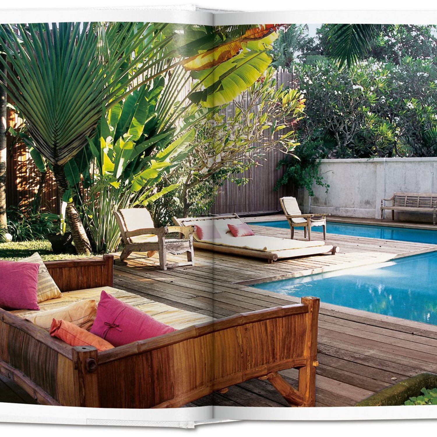 Living in Bali. 40th Edition