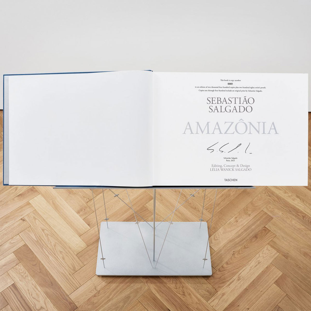 Sebastião Salgado. Amazônia. SUMO Taschen